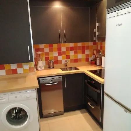 Apartamento En La Playa De 아파트 기욘